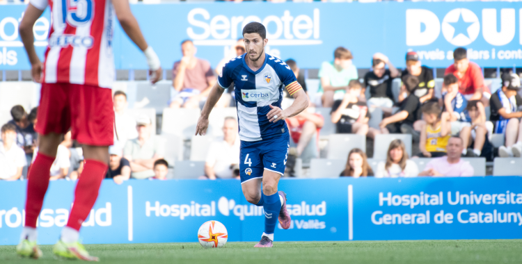 Aleix Coch, en el seu últim partit a la Nova Creu Alta contra l'Algeciras | Roger Benet